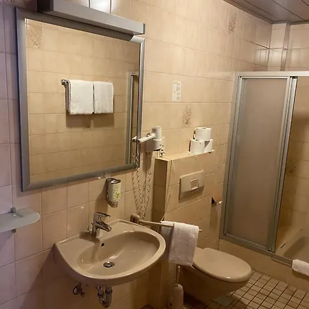 Casa de hóspedes Gaestehaus Vis-a-vis 3*
